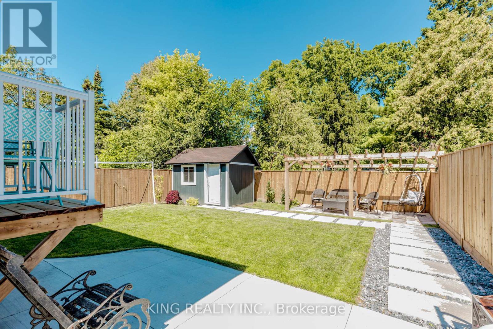 28 Ainslie Avenue, Hamilton, ON - Outdoor