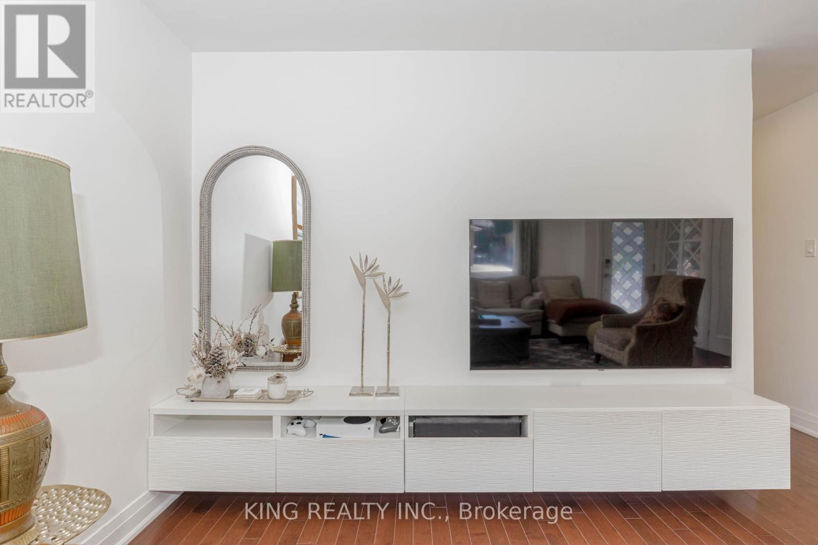 28 Ainslie Avenue, Hamilton, ON - Indoor