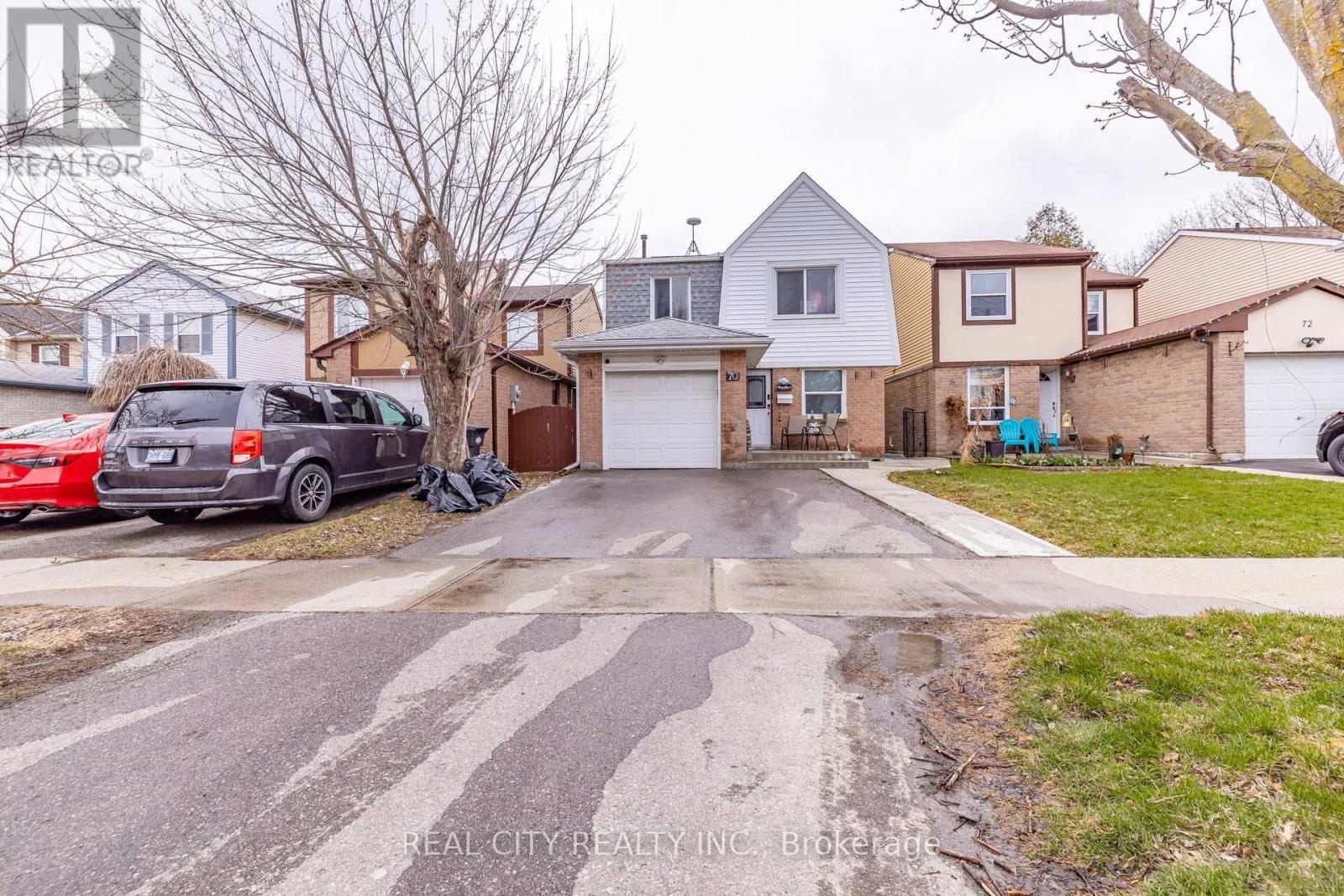 70 Majestic Crescent, Brampton, ON - Outdoor With Facade