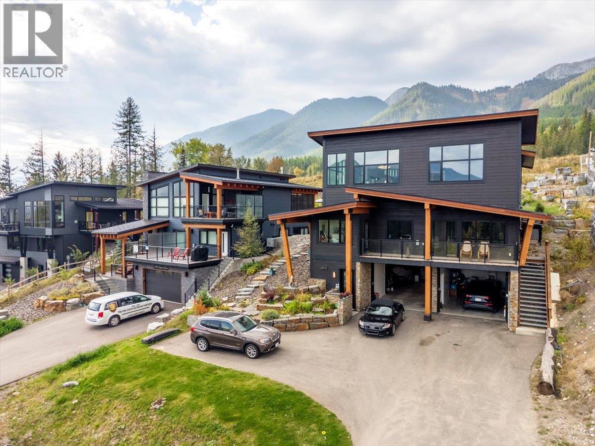 5416 Resort Drive, Fernie, BC - Outdoor