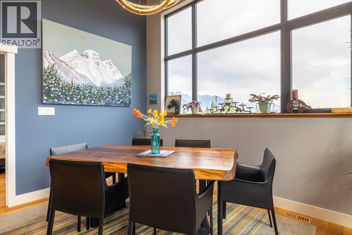 5416 Resort Drive, Fernie, BC - Indoor Photo Showing Dining Room