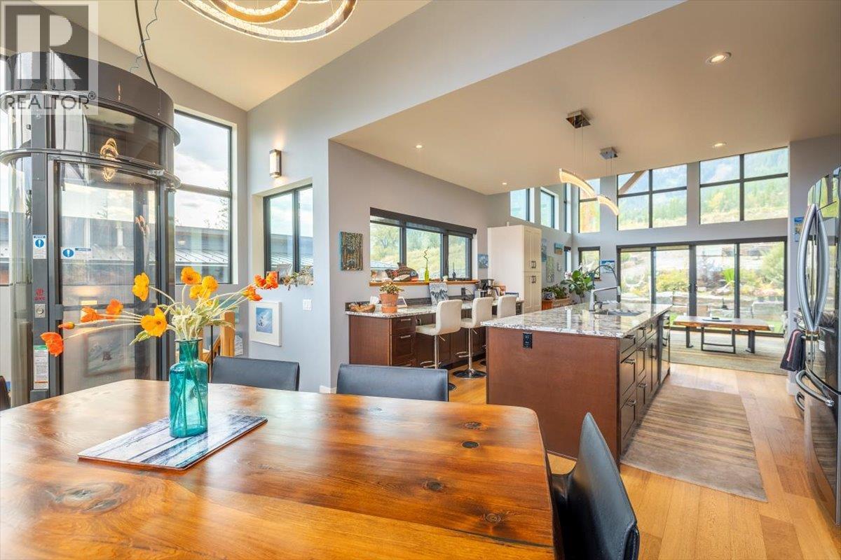 5416 Resort Drive, Fernie, BC - Indoor Photo Showing Dining Room