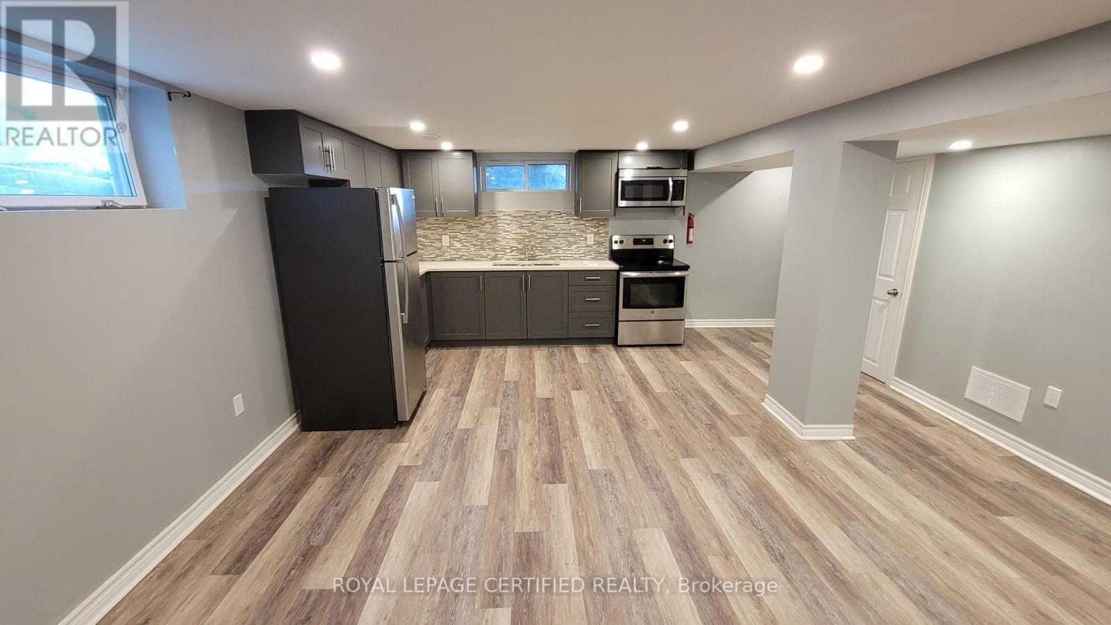 2 - 892 Fennell Avenue E, Hamilton, ON - Indoor