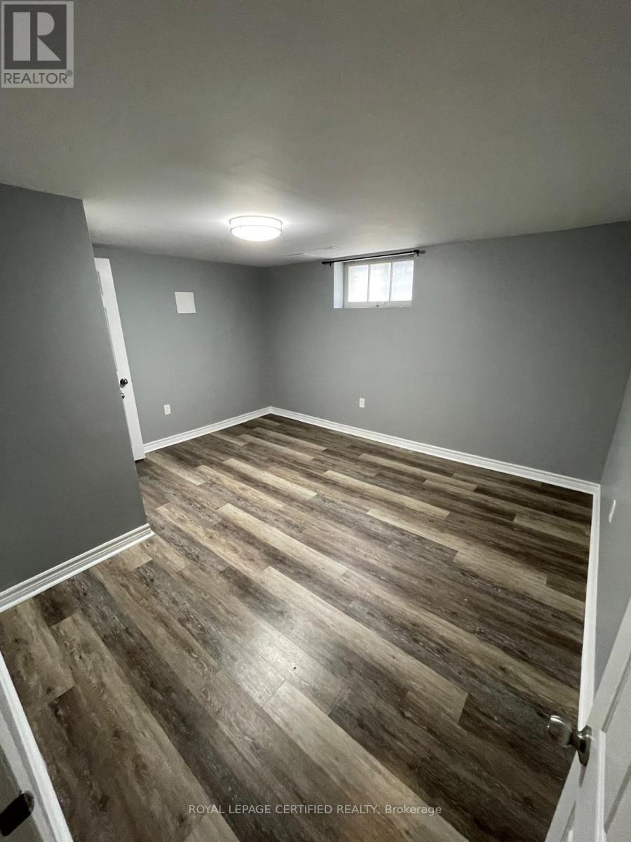 2 - 892 Fennell Avenue E, Hamilton, ON - Indoor Photo Showing Other Room