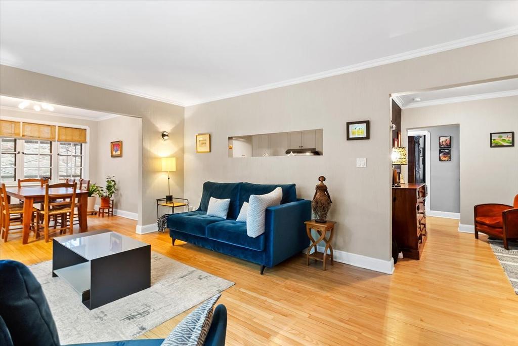 Salon - 2-2850 Av. Willowdale, Montréal (Côte-Des-Neiges/Notre-Dame-De-Grâce), QC - Indoor Photo Showing Living Room