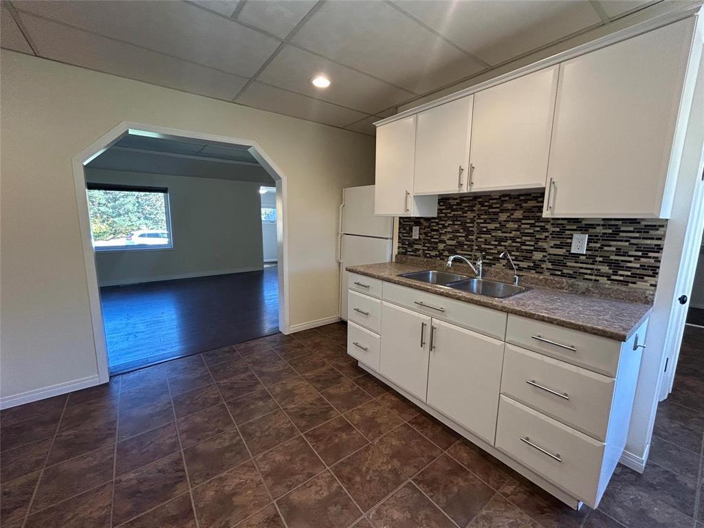 123 Fanny Street, Carberry, MB - Indoor Photo Showing Kitchen With Double Sink