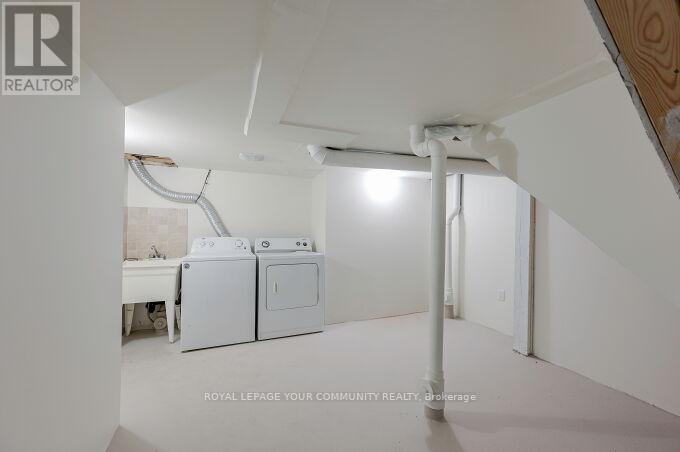 Lower Unit - 128 Watsonbrook Drive, Brampton, ON - Indoor Photo Showing Laundry Room