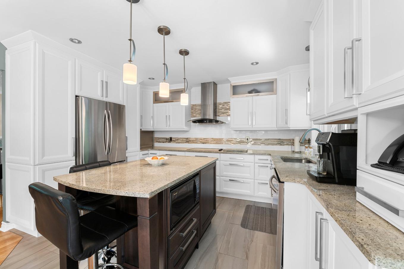 Kitchen - 415 Tsse Suzanne, Saint-Jérôme, QC - Indoor Photo Showing Kitchen With Upgraded Kitchen