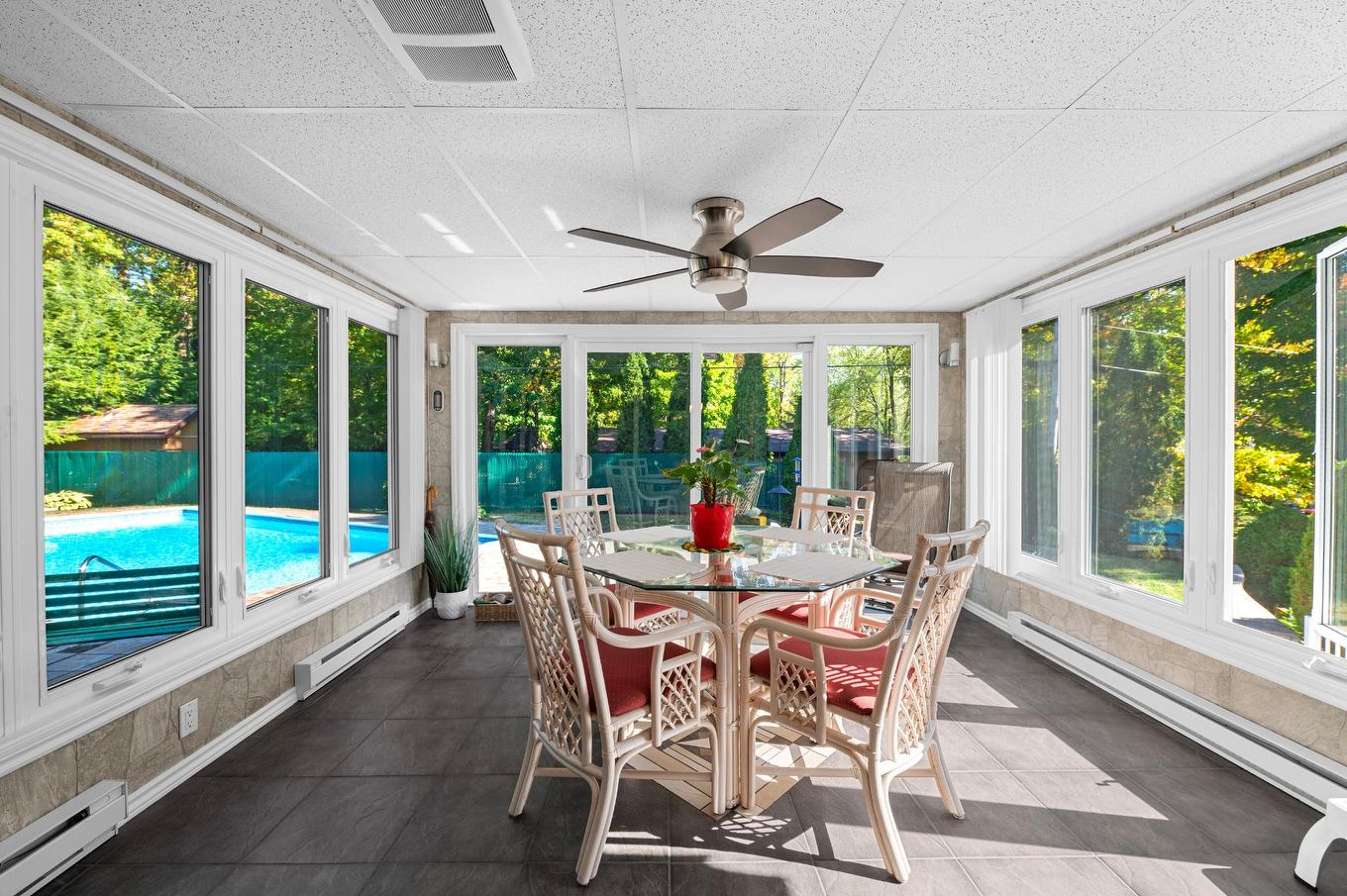 Solarium/Sunroom - 415 Tsse Suzanne, Saint-Jérôme, QC - Indoor Photo Showing Dining Room