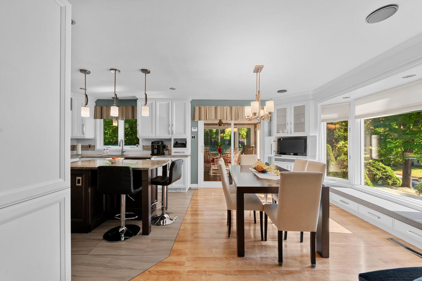 Dining room - 415 Tsse Suzanne, Saint-Jérôme, QC - Indoor Photo Showing Dining Room