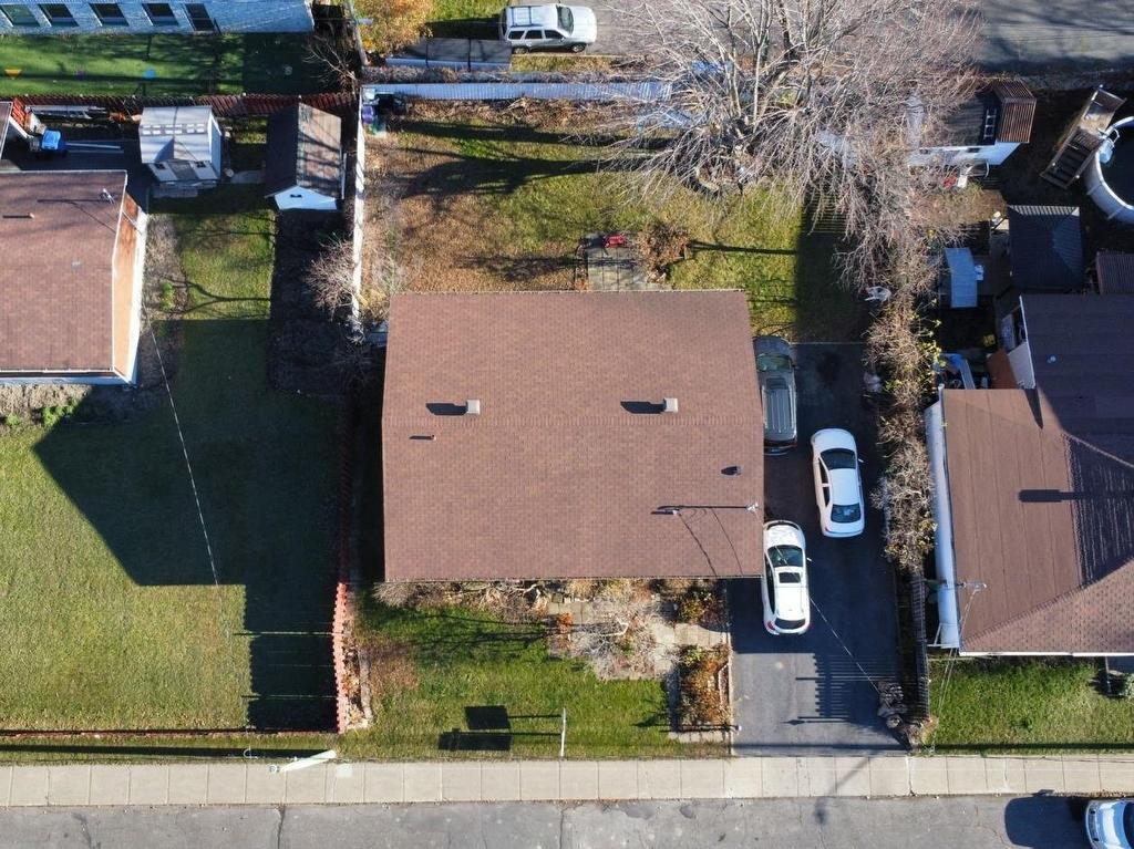 Aerial photo - 3925 Rue Duvernay, Longueuil (Saint-Hubert), QC - Outdoor