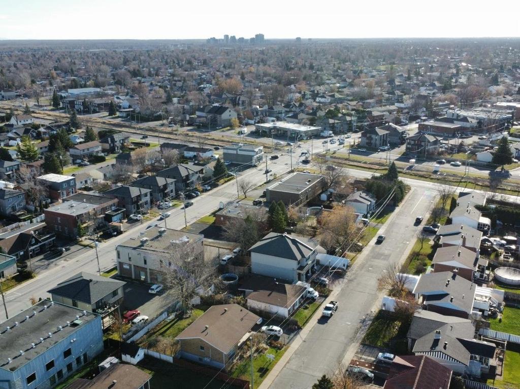 Aerial photo - 3925 Rue Duvernay, Longueuil (Saint-Hubert), QC - Outdoor With View