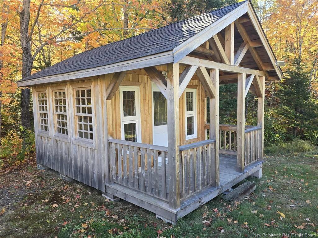 1416 Lugar St, Lugar, NB