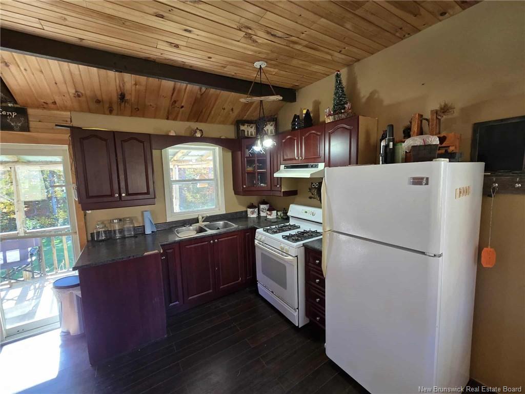 1416 Lugar St, Lugar, NB