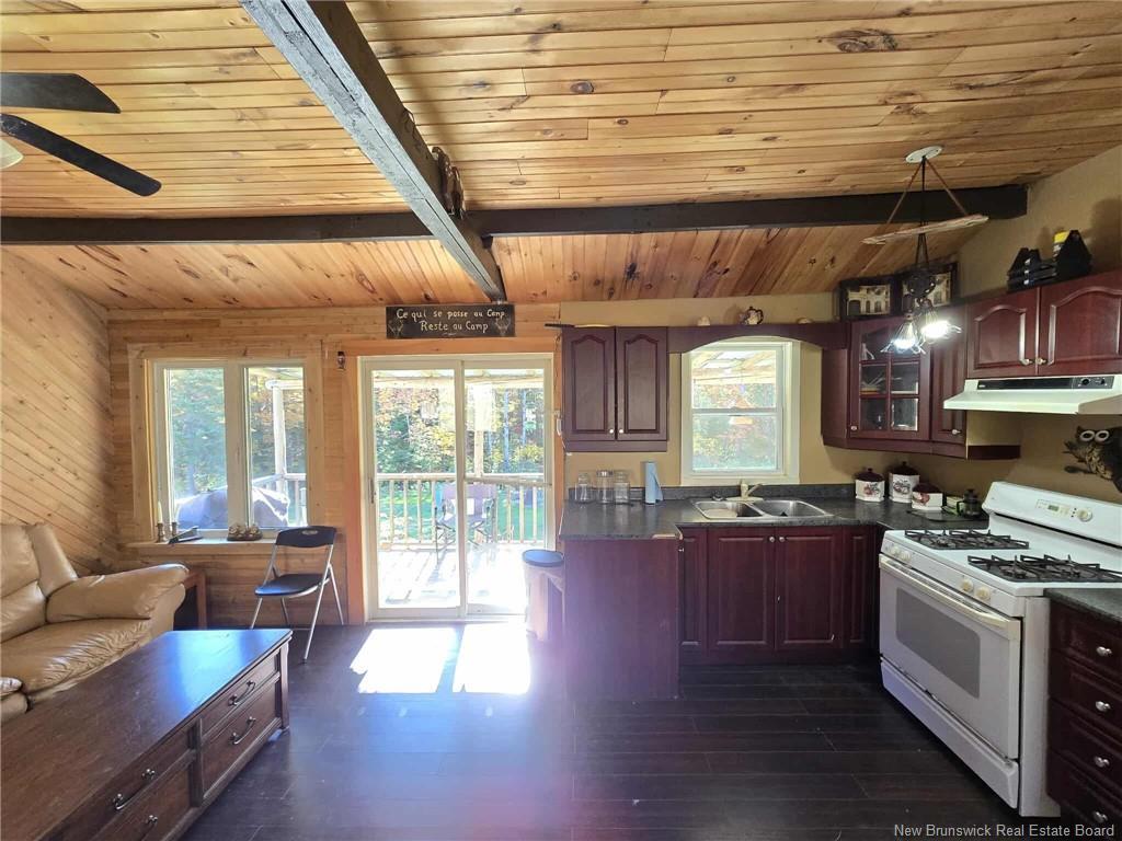 1416 Lugar St, Lugar, NB