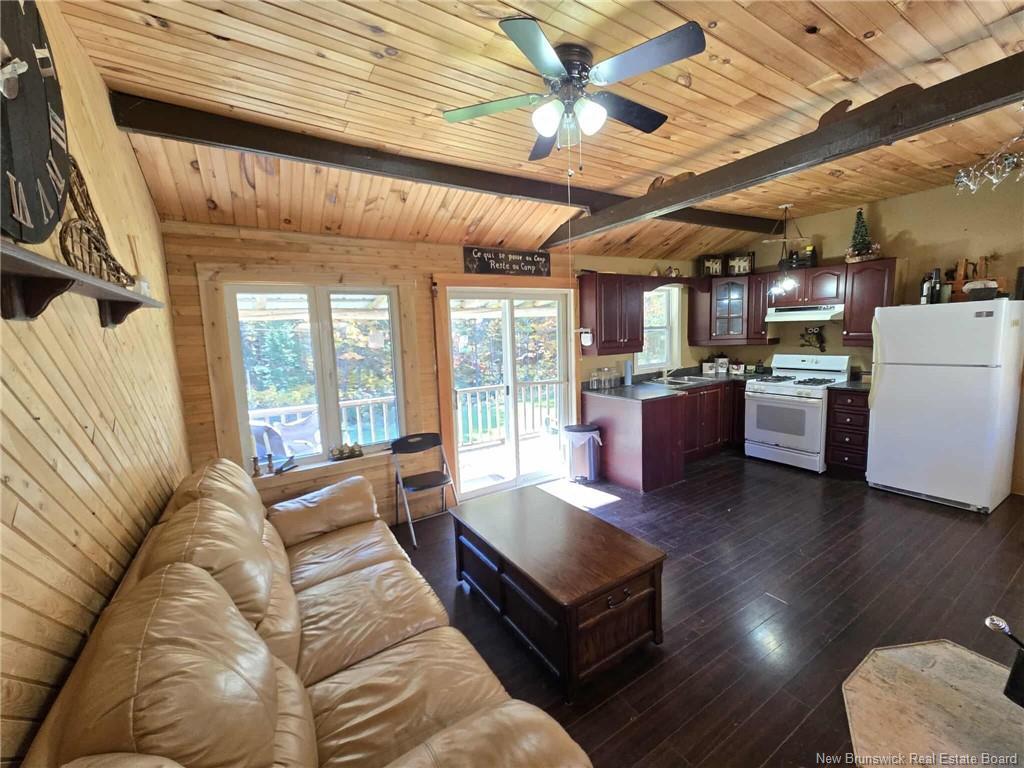 1416 Lugar St, Lugar, NB