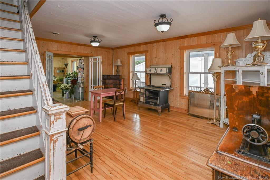 142 Saint-Pierre E Blvd, Caraquet, NB