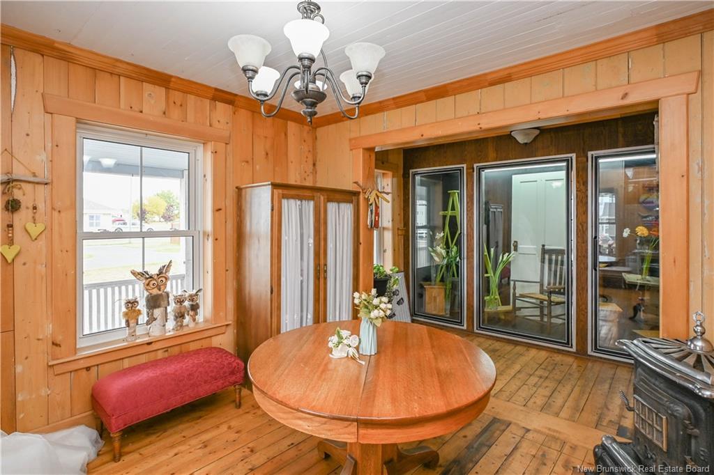 142 Saint-Pierre E Blvd, Caraquet, NB