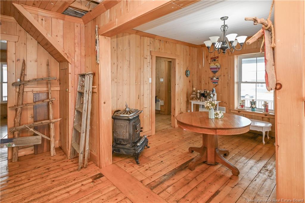 142 Saint-Pierre E Blvd, Caraquet, NB