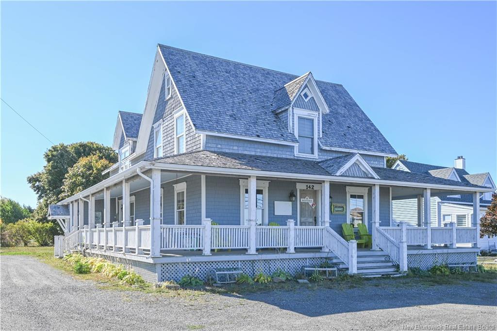 142 Saint-Pierre E Blvd, Caraquet, NB