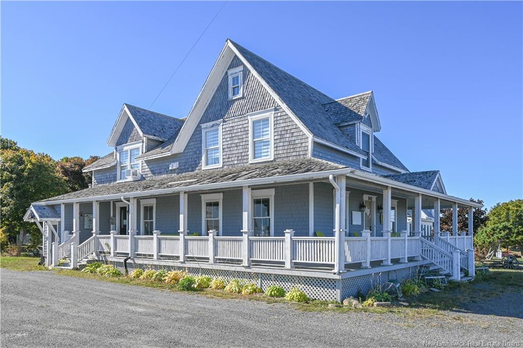 142 Saint-Pierre E Blvd, Caraquet, NB