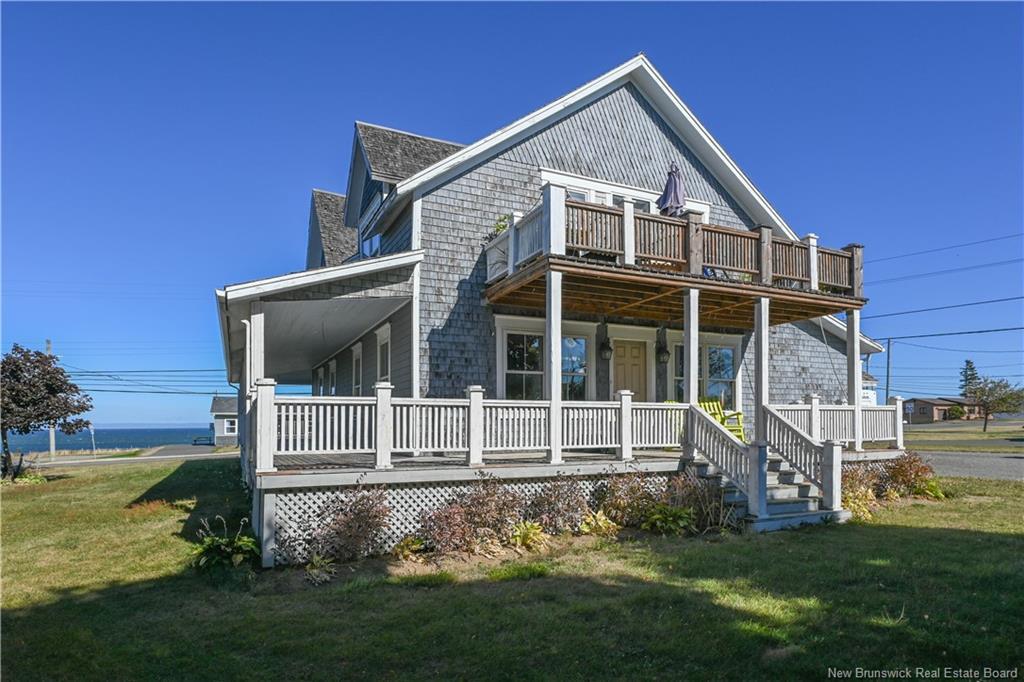 142 Saint-Pierre E Blvd, Caraquet, NB