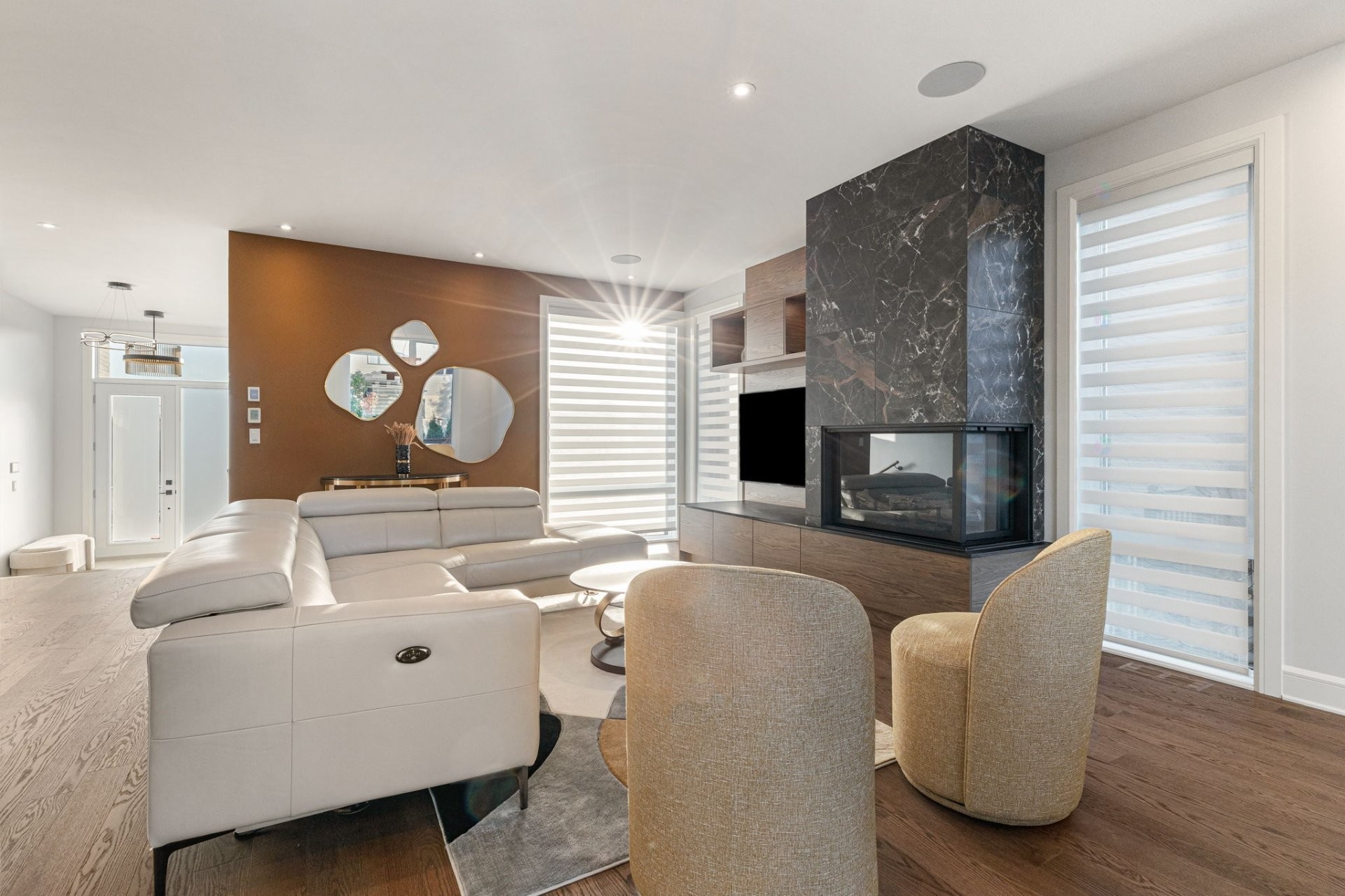 Living Room - 769 Rue Louis-Quilico, Boucherville, QC - Indoor With Fireplace