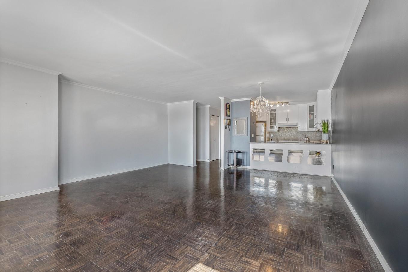 Salon - 4-3490 Boul. St-Joseph, Montréal (Lachine), QC - Indoor Photo Showing Other Room