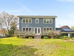 46 Melwood Avenue  Halifax, NS B3N 1E5