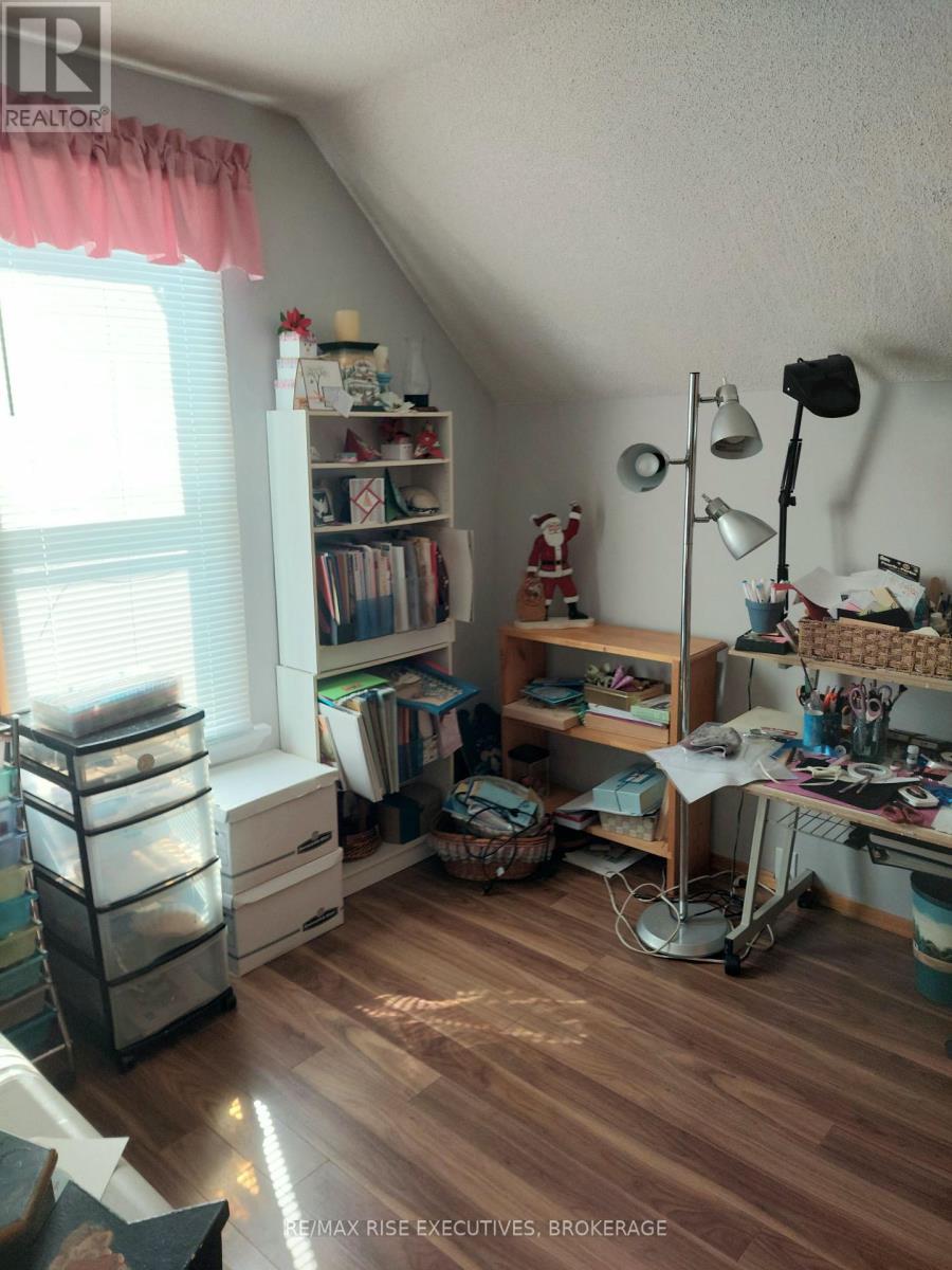 1041 Prince Street, Lansdowne Village, ON - Indoor