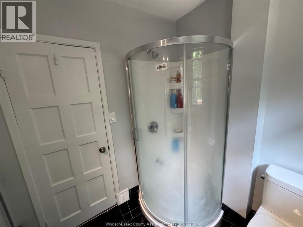 3641 Bloomfield Road, Windsor, ON - Indoor Photo Showing Bathroom