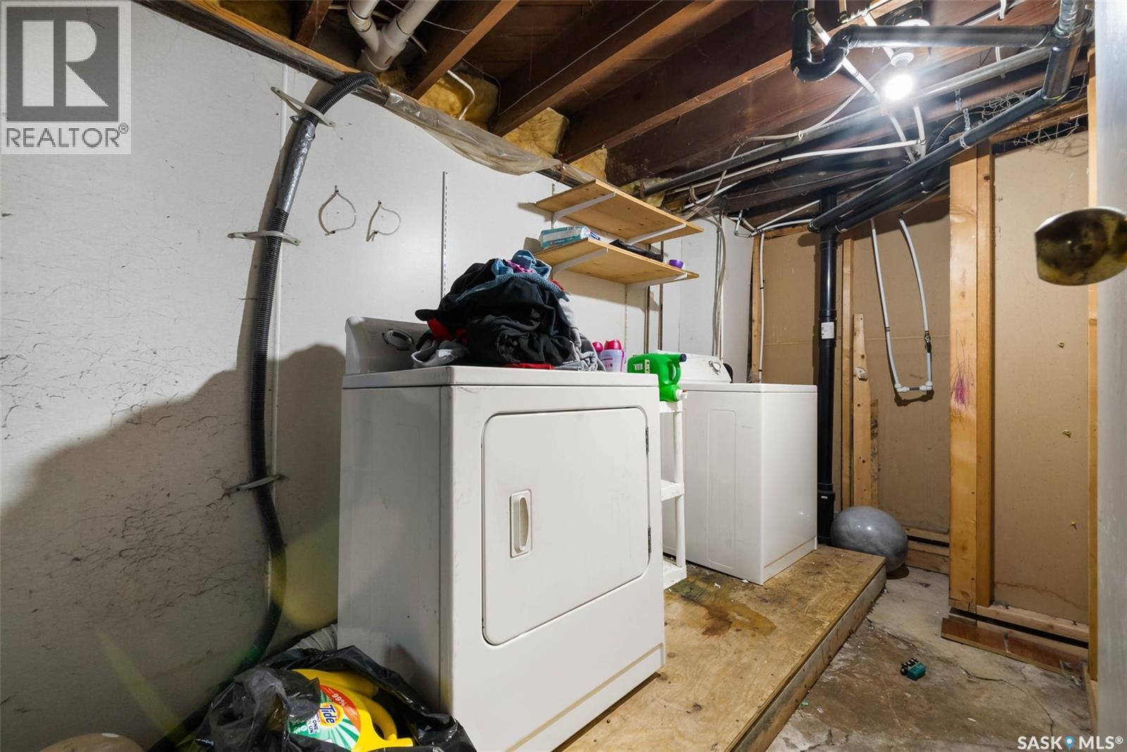 1400 Queen Street, Regina, SK - Indoor