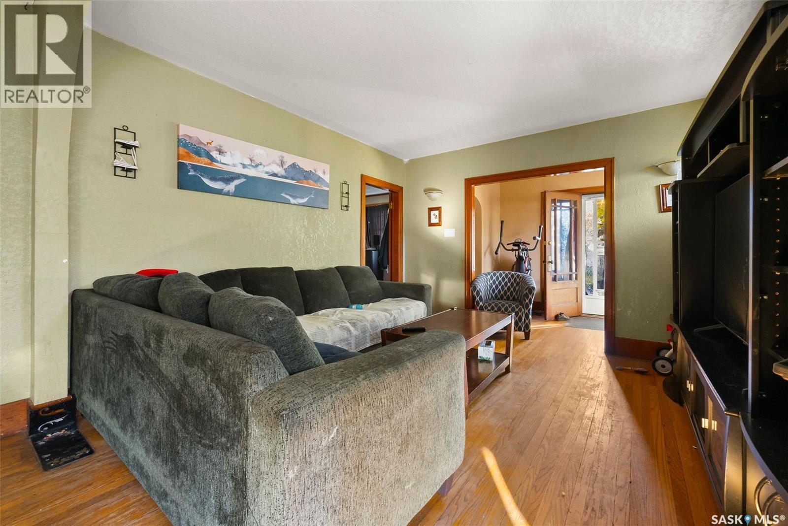 1400 Queen Street, Regina, SK - Indoor