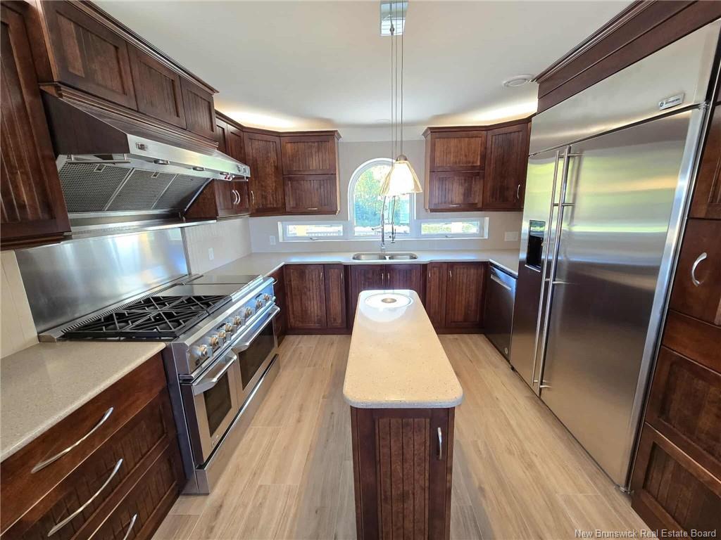 2156 Queen Elizabeth Dr, Bathurst, NB