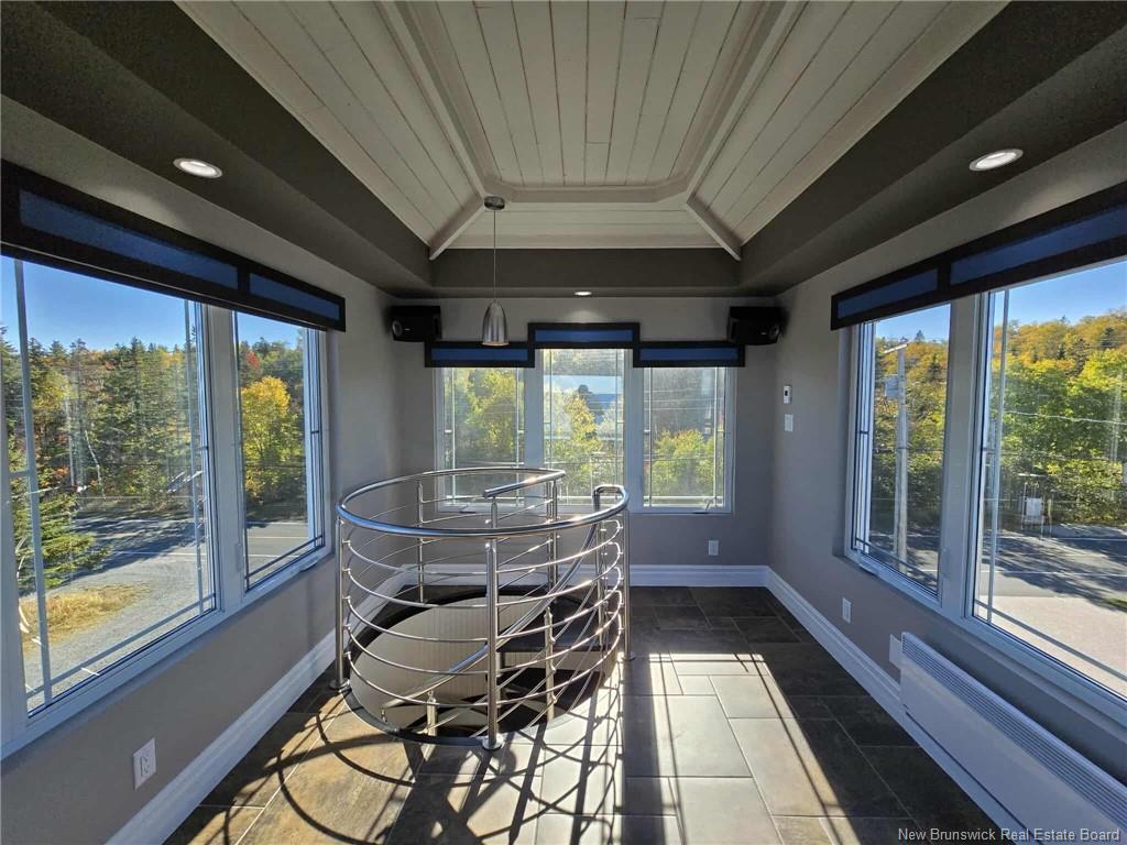 2156 Queen Elizabeth Dr, Bathurst, NB