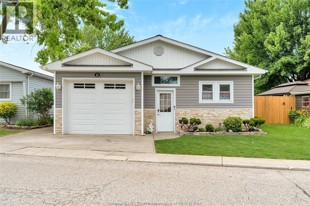 16 Magnolia, Mcgregor, ON - Outdoor