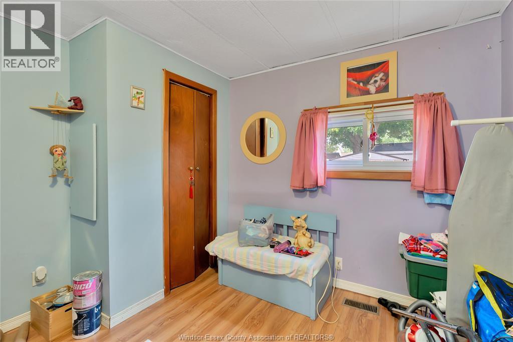 16 Magnolia, Mcgregor, ON - Indoor