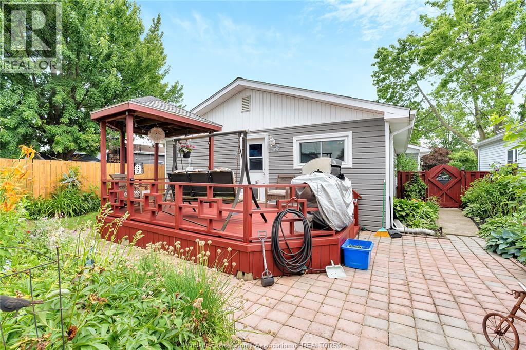 16 Magnolia, Mcgregor, ON - Outdoor With Deck Patio Veranda