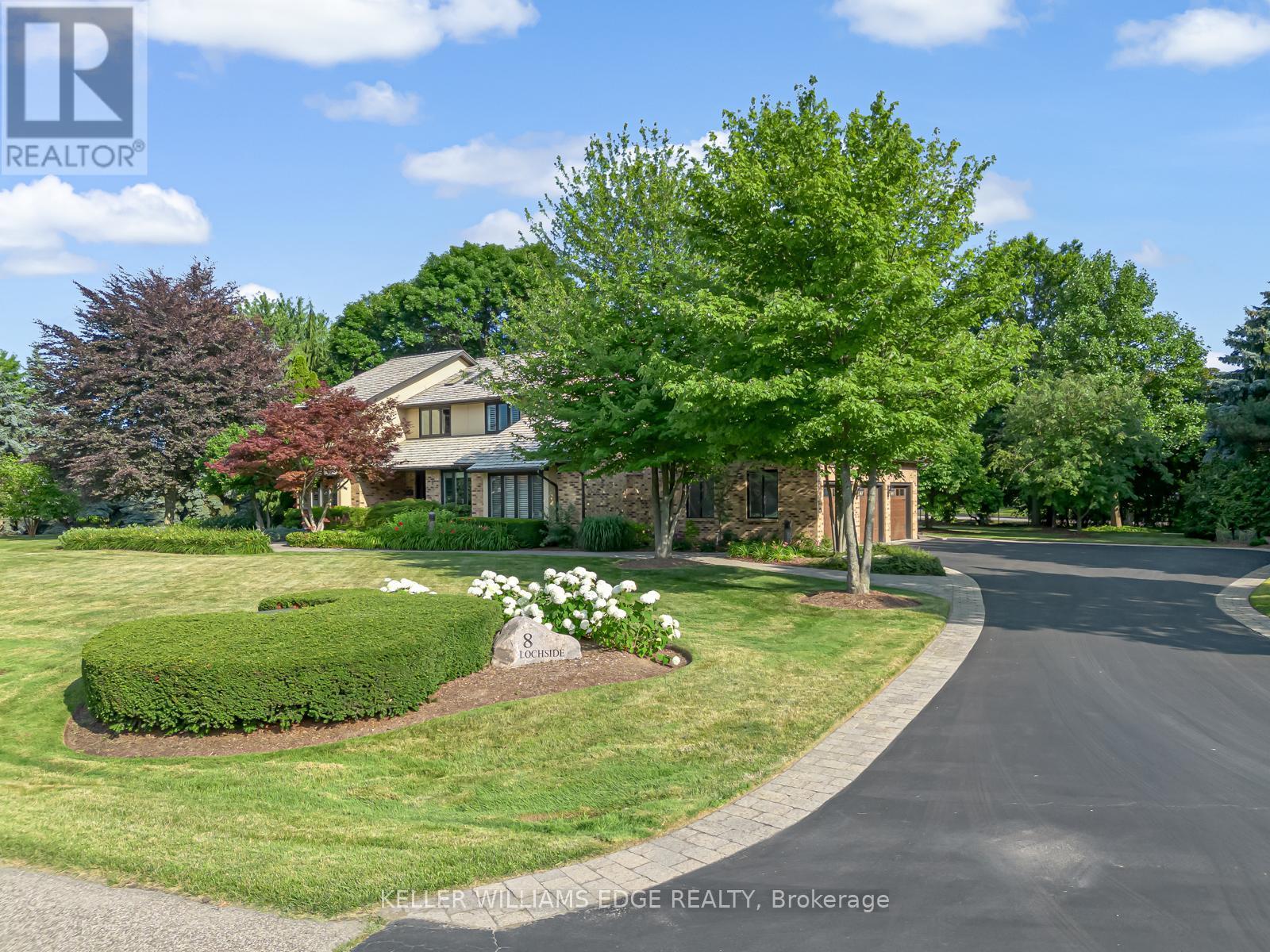 8 Lochside Drive, Hamilton, ON - Outdoor