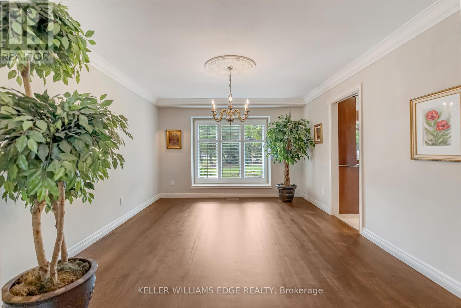 8 Lochside Drive, Hamilton, ON - Indoor Photo Showing Other Room