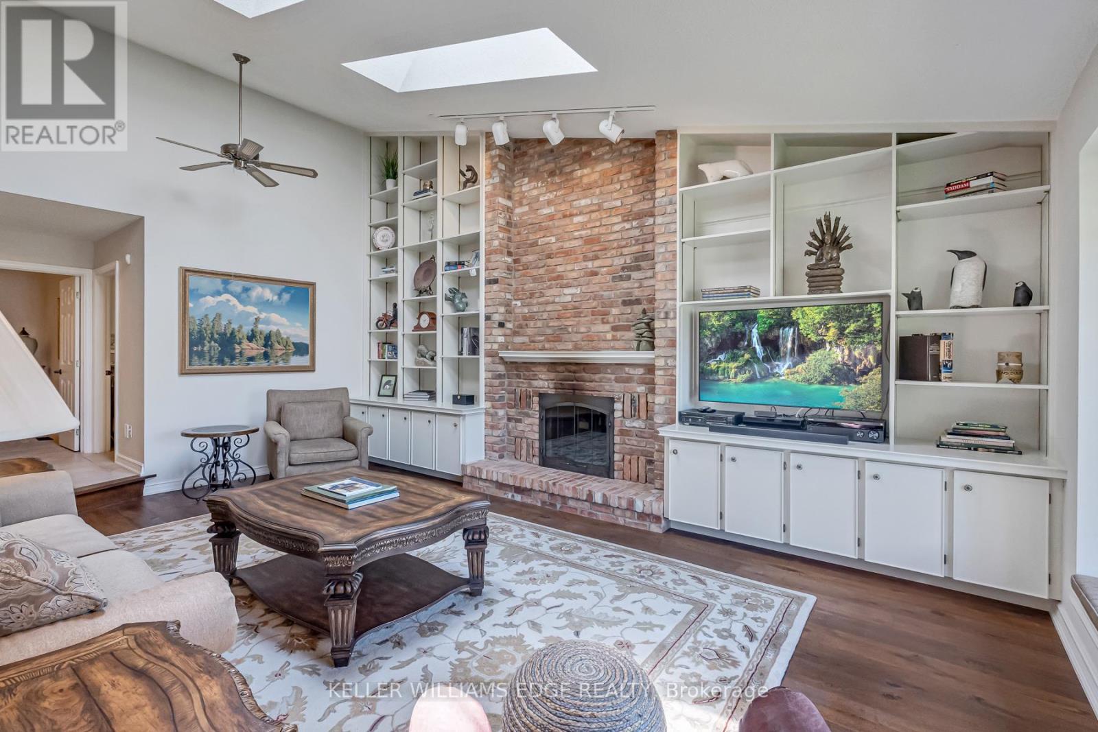 8 Lochside Drive, Hamilton, ON - Indoor Photo Showing Living Room With Fireplace