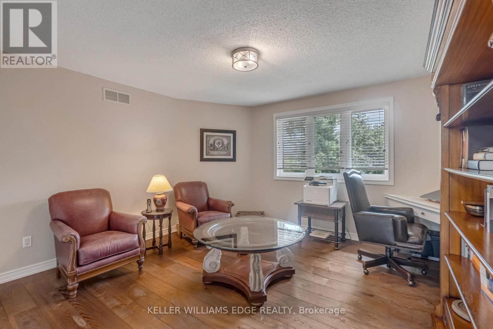8 Lochside Drive, Hamilton, ON - Indoor