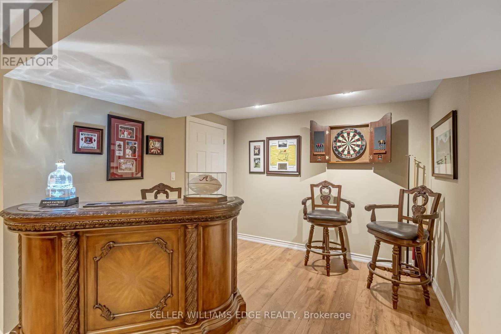 8 Lochside Drive, Hamilton, ON - Indoor Photo Showing Other Room