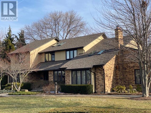 8 Lochside Drive, Hamilton, ON - Outdoor