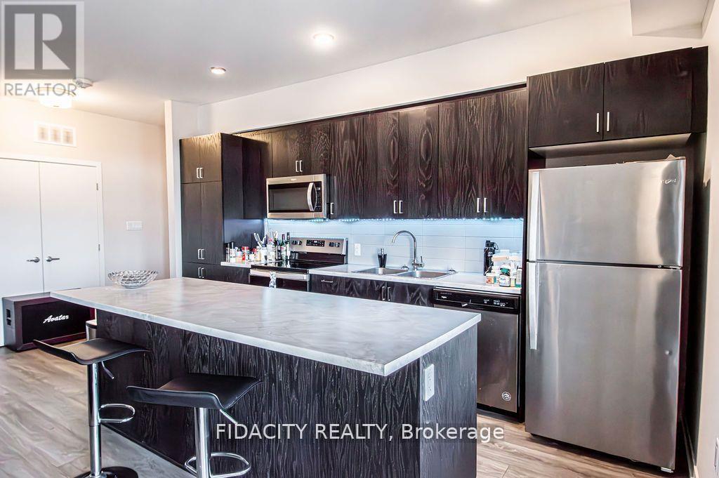 H - 225 Citiplace Drive, Ottawa, ON - Indoor Photo Showing Kitchen With Stainless Steel Kitchen With Double Sink With Upgraded Kitchen
