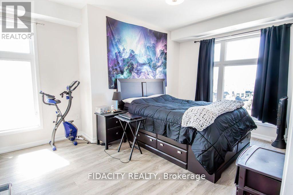 H - 225 Citiplace Drive, Ottawa, ON - Indoor Photo Showing Bedroom