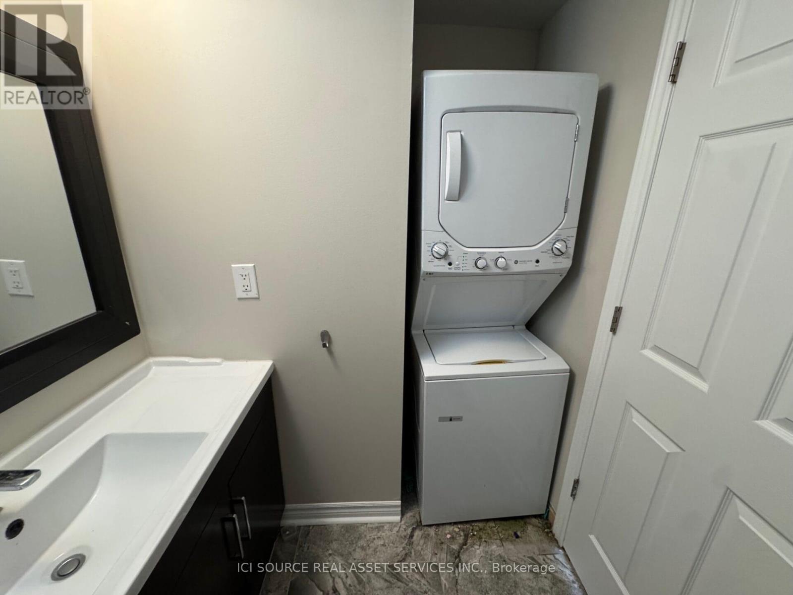 Upper - 115 Tall Grass Trail, Vaughan, ON - Indoor Photo Showing Laundry Room
