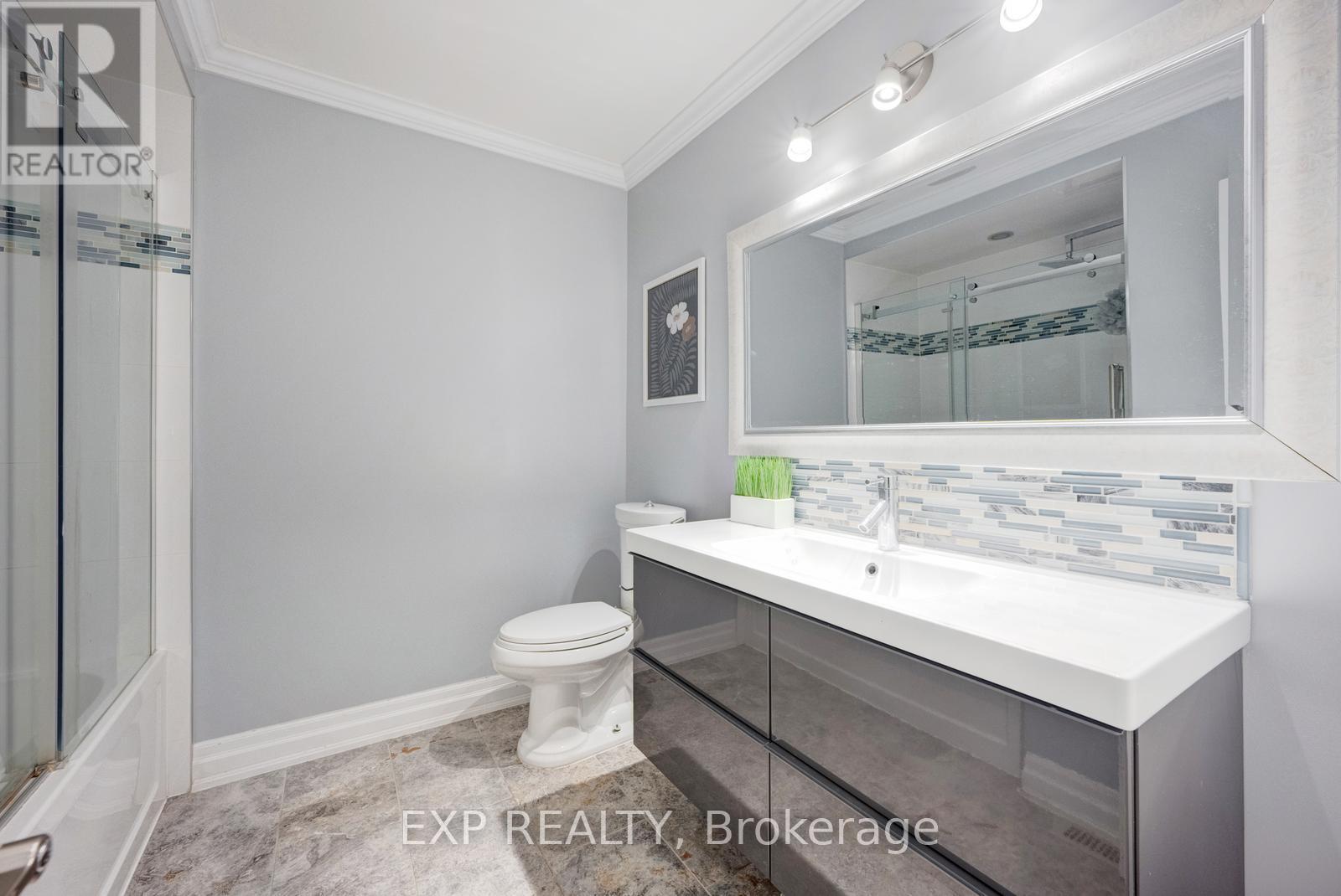 Unit 42 - 915 Inverhouse Drive, Mississauga, ON - Indoor Photo Showing Bathroom