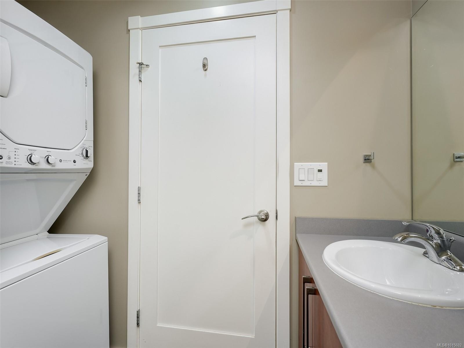 307-611 Brookside Rd, Colwood, BC - Indoor Photo Showing Other Room