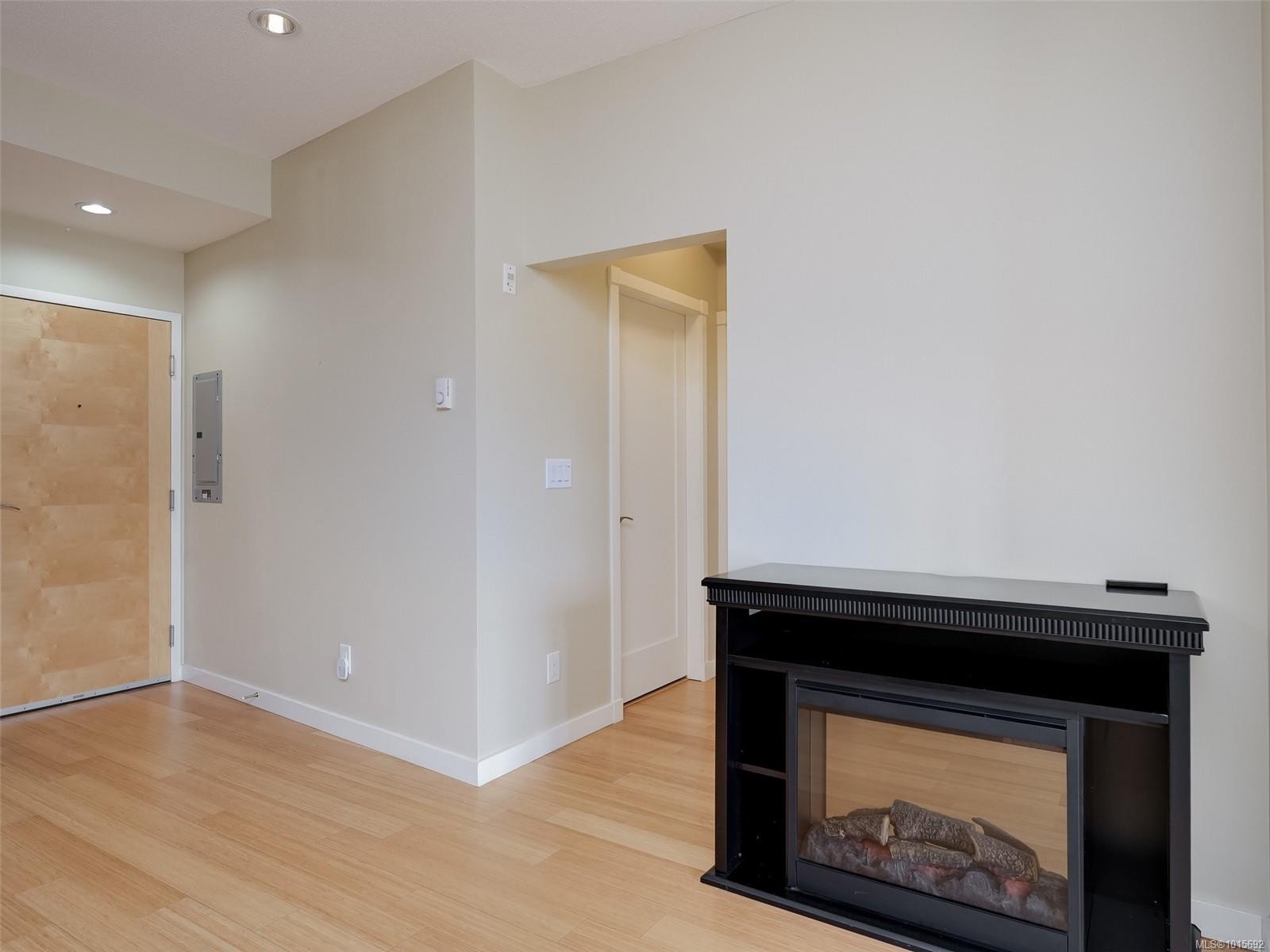 307-611 Brookside Rd, Colwood, BC - Indoor With Fireplace